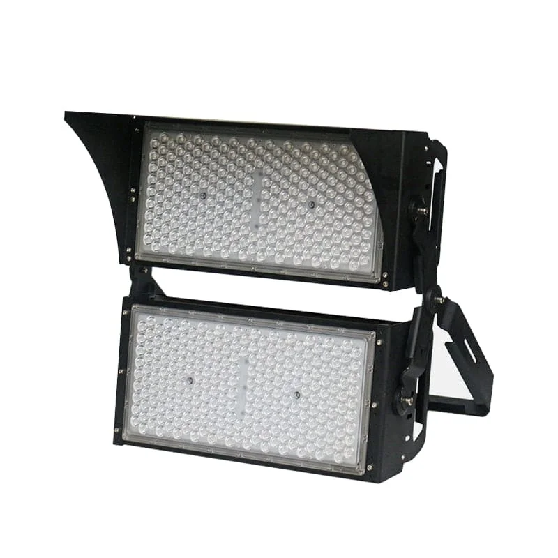 كشافات رياضية بقدرات 500W–1500W