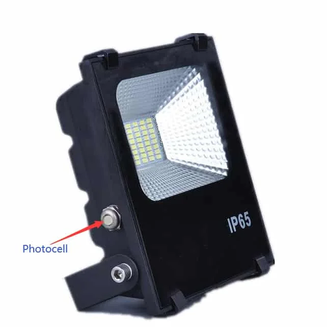 كشافات LED تعمل من الغروب إلى الفجر