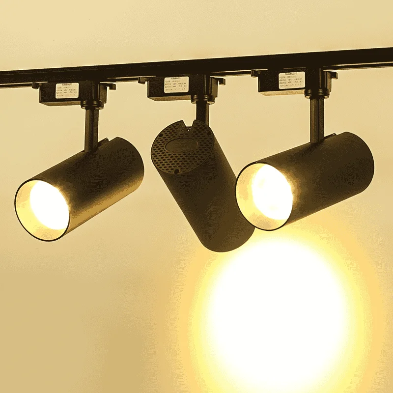 سبوتات LED للمسار: توافق النظام والبصريات قبل الشراء