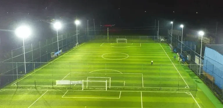 كشافات LED لملعب كرة قدم