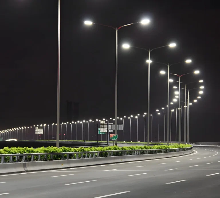 إنارة الشوارع بتقنية LED